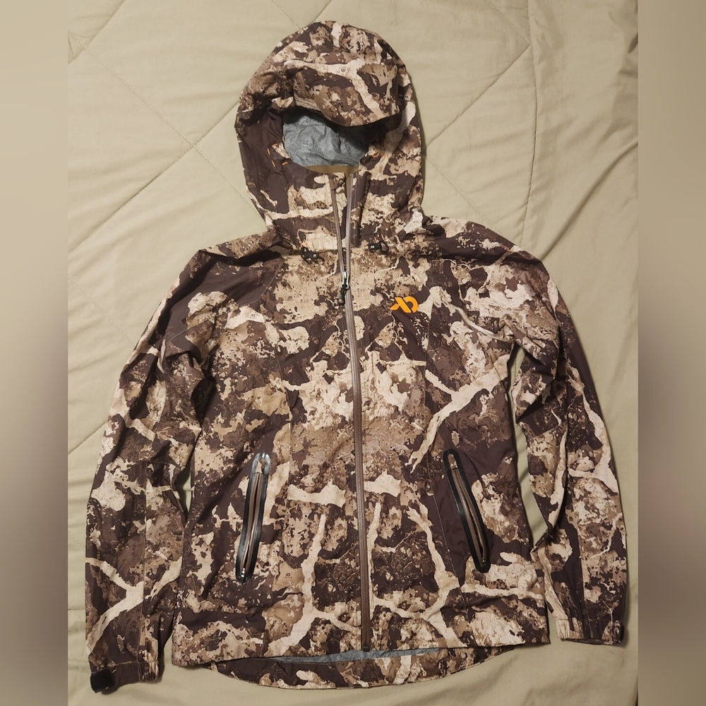 Women's First Lite Cascade Stormlight Jacket Cipher size Medium